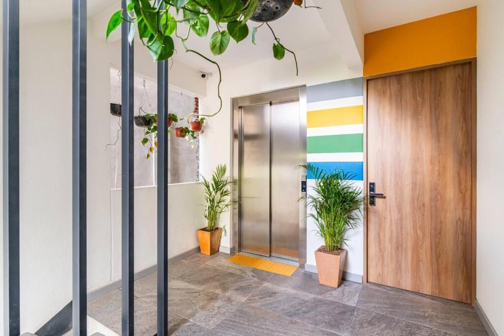 Modern And Comfy Right Between Roma-condesa Apartment *